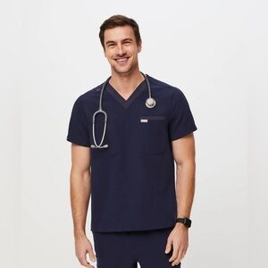 Figs Men’s Technical Collection Navy Scrub Top Size Medium.